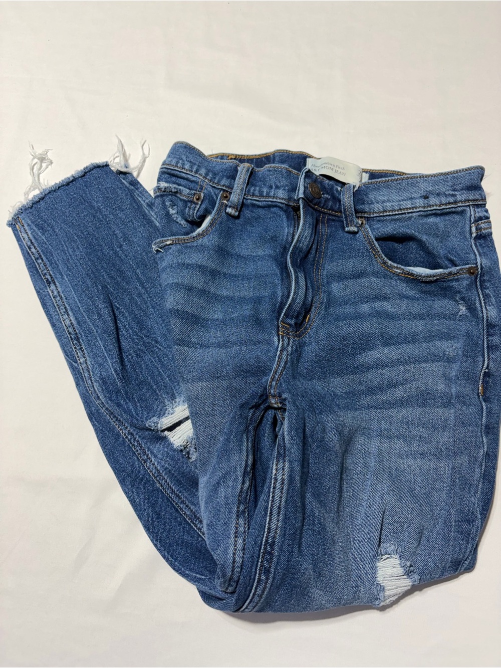 Abercrombie & Fitch Y2K Distressed Mom Jeans Size 26 High Rise Raw Hem